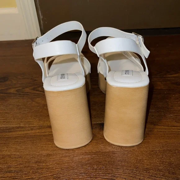 Steve Madden Gladiator White Strap Tan Platform Clog Heel Sandals Size 10 - Picture 10 of 14